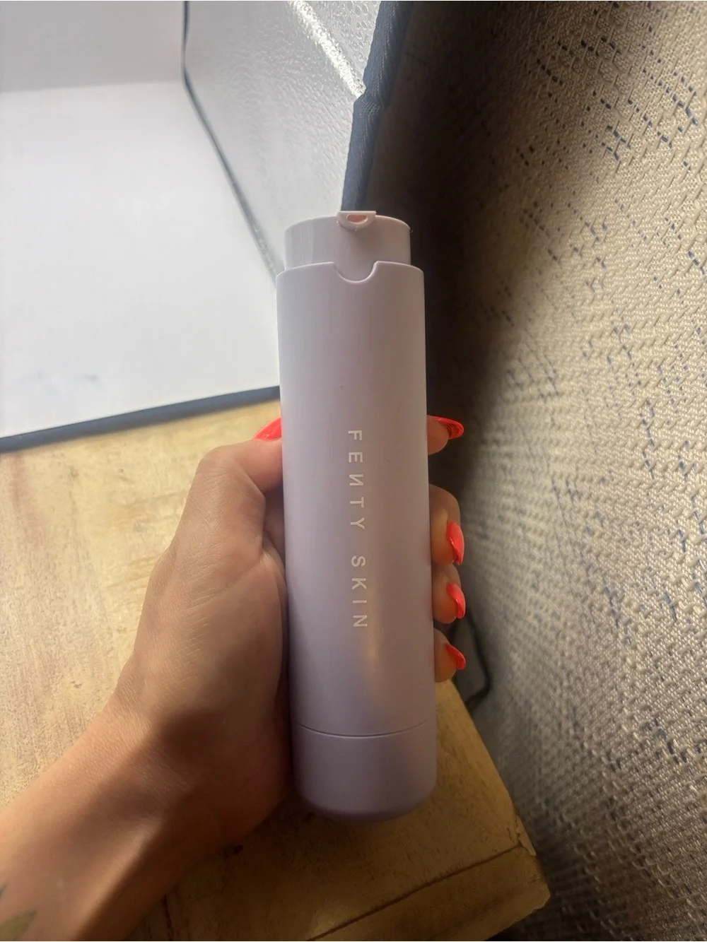 Fenty Beauty Fenty skin sunscreen INVISIBLE MOISTURIZER SPF 30